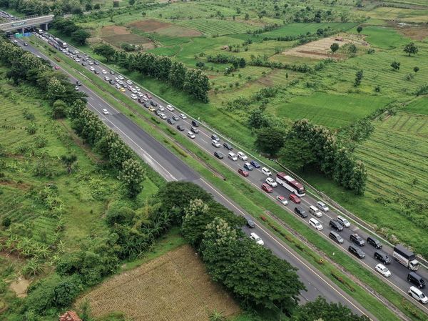 Foto Udara Arus Mudik di Tol Cipali