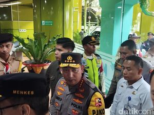 Kapolri hingga Menko PMK Tinjau Arus Mudik di Stasiun Gambir