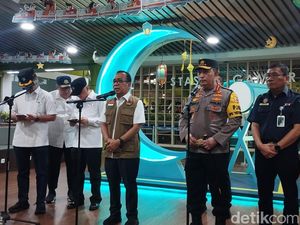 Menko PMK Ungkap WFA Efektif Pecah Penumpukan Penumpang Kereta Api Menko PMK Ungkap WFA Efektif Pecah Penumpukan Penumpang Kereta Api