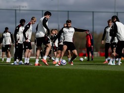 Luke Shaw Sudah Latihan Lagi