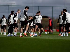 Luke Shaw Sudah Latihan Lagi Luke Shaw Sudah Latihan Lagi