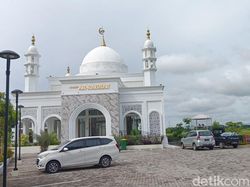 Ada Masjid Ar Rahman, Bangunan Megah di Jalur Mudik Alternatif Menuju Magetan