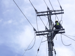 Cuaca Ekstrem Hantam Sumut, PLN Kerahkan 701 Petugas agar Listrik Tak Padam