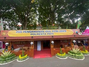 Polresta Pati Bikin Pospam Mudik Mirip Joglo, Pemudik Bisa Pijat Gratis Polresta Pati Bikin Pospam Mudik Mirip Joglo, Pemudik Bisa Pijat Gratis