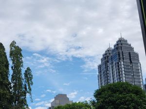 Langit Biru Jakarta Kala Sisa Pemain Inti di Ibukota