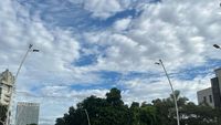 Penampakan Langit Biru Jakarta Saat Ditinggal Mudik