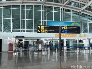 Video: Bandara Ngurah Rai Bali Hentikan Operasional Selama Nyepi Video: Bandara Ngurah Rai Bali Hentikan Operasional Selama Nyepi