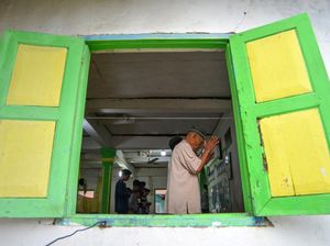 Video: Jemaah Naqsabandiyah Padang Salat Idul Fitri Hari ini