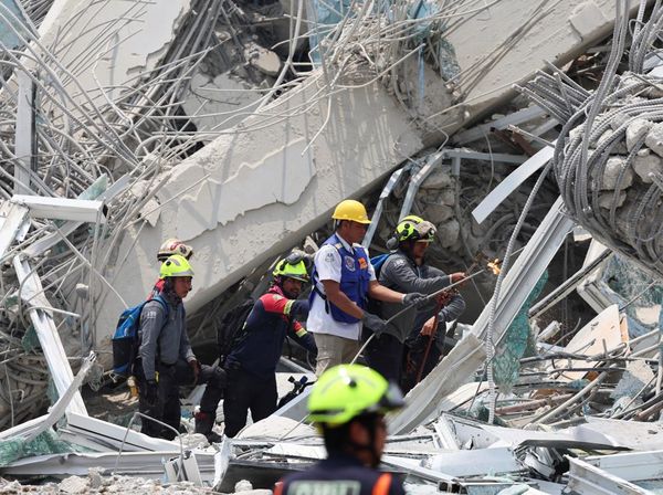 Tim Penyelamat Cari Korban Gedung Runtuh Imbas Gempa di Thailand