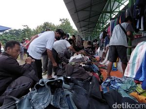 Menengok Kesibukan di Pasar Kulon Progo Saat Prepegan Jelang Lebaran Menengok Kesibukan di Pasar Kulon Progo Saat Prepegan Jelang Lebaran
