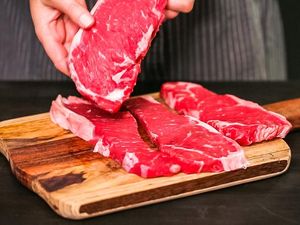 Waspada! Gegara Kebiasaan Ini Tubuh Jadi Alergi Daging