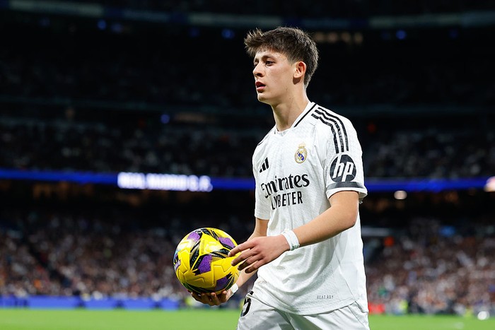 MADRID, SPAIN - MARCH 29: Arda Guler of Real Madrid looks on during the Spanish League, LaLiga EA Sports, football match played between Real Madrid and CD Leganes at Santiago Bernabeu stadium on March 29, 2025, in Madrid, Spain. (Photo By Dennis Agyeman/Europa Press via Getty Images)