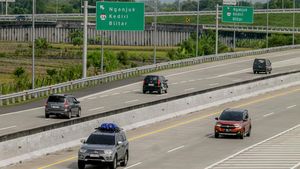 Arus Mudik H-1 Lebaran di Tol Ngawi-Kertosono Ramai Lancar
