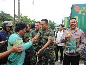 TNI Polri Bagikan Ribuan Paket Berbuka di Sumut TNI Polri Bagikan Ribuan Paket Berbuka di Sumut