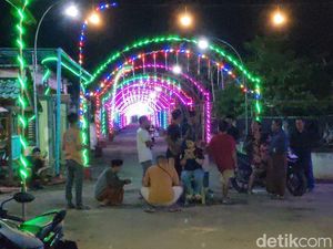 Meriahnya Perkampungan Trenggalek Sambut Lebaran Meriahnya Perkampungan Trenggalek Sambut Lebaran