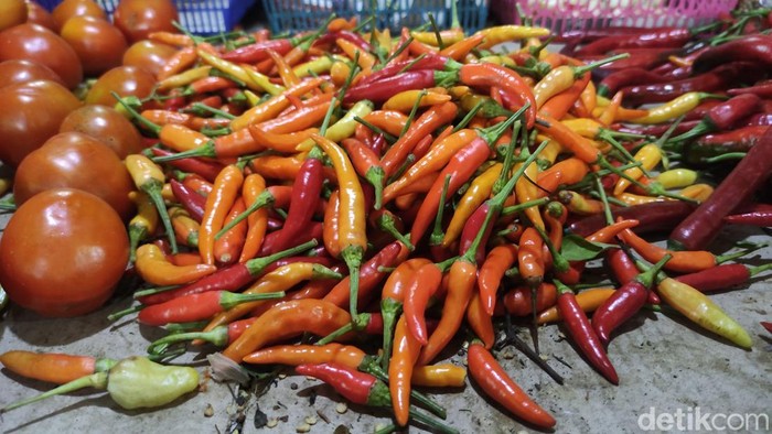 Harga cabe rawit naik di Pasar Sidoarjo Harga cabe rawit naik di Pasar Sidoarjo
