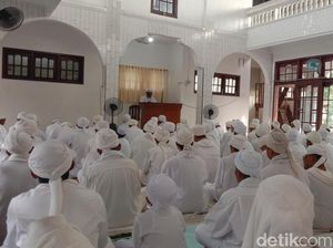 Pakai Metode Isnaeniyah, Jemaah Assyahadatain Lebaran Hari Ini Pakai Metode Isnaeniyah, Jemaah Assyahadatain Lebaran Hari Ini