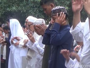 Jemaah Uswatun Hasanah Purwakarta Gelar Salat Id Hari Ini