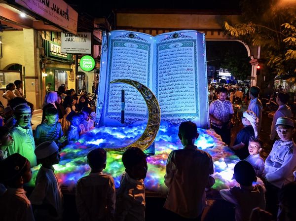 Kemeriahan Pawai Takbiran di Sejumlah Wilayah