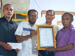 PGRI Beri Gelar Pahlawan Pendidikan-Santunan Rp 10 Juta kepada Guru Rosalia