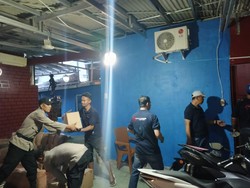 Polisi Gagalkan Pesta Miras Saat Malam Takbiran di Cirebon