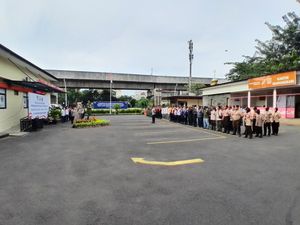 140 Personel Gabungan Amankan Malam Takbir dan Salat Id di Kelapa Gading 140 Personel Gabungan Amankan Malam Takbir dan Salat Id di Kelapa Gading