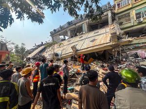 Myanmar Pasca Gempa Dahsyat, Bau Mayat Membusuk di Jalanan-Krisis Air dan Makanan Myanmar Pasca Gempa Dahsyat, Bau Mayat Membusuk di Jalanan-Krisis Air dan Makanan