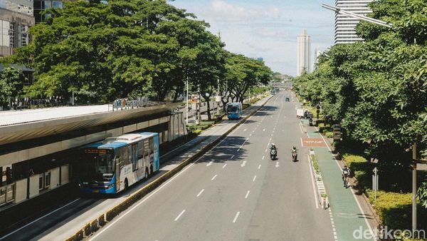Potret Jakarta Lengang H-1 Lebaran Ditinggal Mudik
