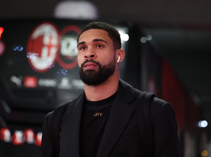 MILAN, ITALY - MARCH 15:  Loftus Cheek of AC Milan arrives before the Serie A match between AC Milan and Como at Stadio Giuseppe Meazza on March 15, 2025 in Milan, Italy. (Photo by Claudio Villa/AC Milan via Getty Images)