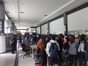 5.388 Orang Datang dari Malaysia Selama 2 Hari, Mayoritas WNI Pulang Liburan 5.388 Orang Datang dari Malaysia Selama 2 Hari, Mayoritas WNI Pulang Liburan