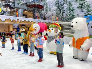 Aktivitas Menarik di Trans Snow Makassar untuk Libur Lebaran Aktivitas Menarik di Trans Snow Makassar untuk Libur Lebaran