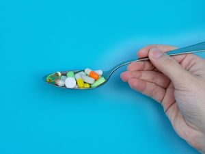 Simvastatin Obat Keras, Dokter Ingatkan Tak Sembarangan Beli dan Meminumnya Simvastatin Obat Keras, Dokter Ingatkan Tak Sembarangan Beli dan Meminumnya