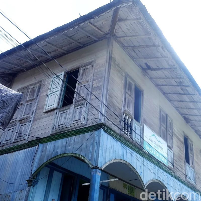 Bangunan antik di Kampung Arab Tanjung Selor Bangunan antik di Kampung Arab Tanjung Selor.