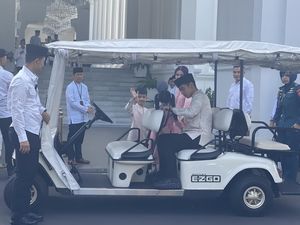 Gibran Tiba di Istana Merdeka Jelang Open House Perdana Prabowo Gibran Tiba di Istana Merdeka Jelang Open House Perdana Prabowo