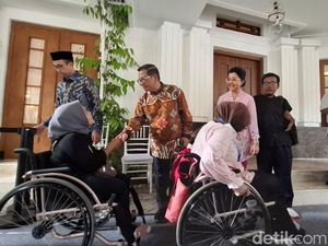 Warga Penyandang Disabilitas hingga PPSU Hadiri Open House Pramono