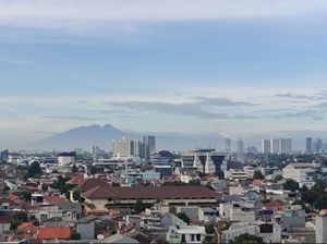 Video: Ketika Gunung Gede Pangrango-Salak Terlihat dari Jakarta Video: Ketika Gunung Gede Pangrango-Salak Terlihat dari Jakarta