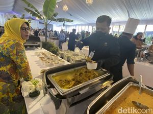 Ada Rendang, Teppanyaki hingga Es Kopi buat Warga di Open House Istana
