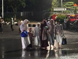 Salat Id di Masjid Agung Palembang, Umat Muslim Diimbau Bawa Sajadah Sendiri