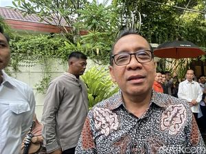 Menko PMK Pratikno Temui Jokowi di Solo: Bahas Cucu Menko PMK Pratikno Temui Jokowi di Solo: Bahas Cucu