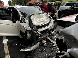 Tragis Sopir dan Penumpang Jazz Tewas Saat Tabrakan dengan APV di Kulon Progo