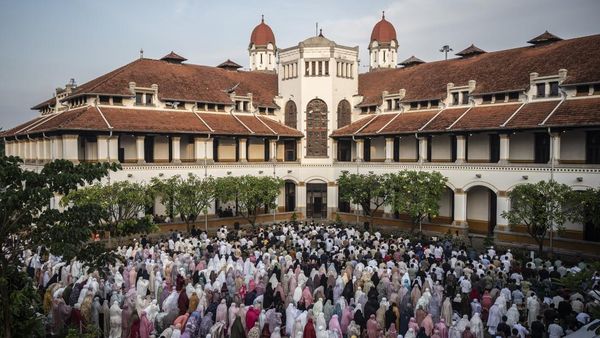 Melihat Salat Idul Fitri Perdana di Lawang Sewu Semarang