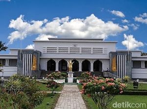 Museum Mulawarman: Sejarah, Koleksi, Tiket, Lokasi dan Rute Museum Mulawarman: Sejarah, Koleksi, Tiket, Lokasi dan Rute