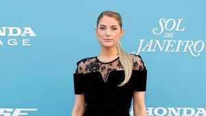 Foto Terbaru Meghan Trainor di Karpet Merah, Makin Langsing Curi Atensi