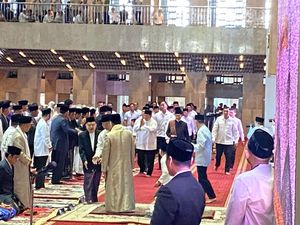 Prabowo-Gibran Tiba di Masjid Istiqlal untuk Tunaikan Salat Id Prabowo-Gibran Tiba di Masjid Istiqlal untuk Tunaikan Salat Id