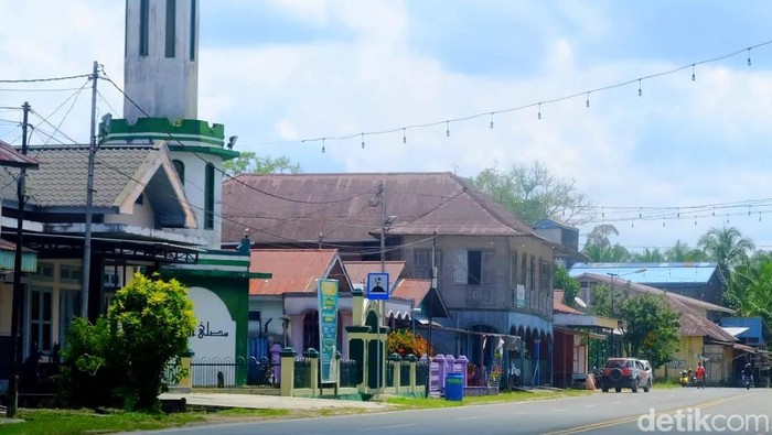 Suasana Kampung Arab di Tanjung Selor Suasana Kampung Arab di Tanjung Selor.