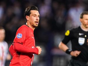 Profil Thom Haye: Calon Pemain Termahal Persib Bandung 2025 Profil Thom Haye: Calon Pemain Termahal Persib Bandung 2025