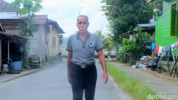 Umar Bahalwan, Keturunan Arab generasi ke-10 yang terlahir di Indonesia Umar Bahalwan, Keturunan Arab generasi ke-10 yang terlahir di Indonesia