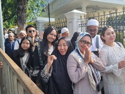 Warga Antusias ke Open House Istana: Pengen Sarapan Bareng Pak Prabowo