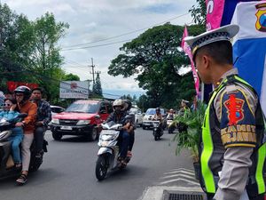 Arus Lalin Menuju Tempat Wisata Kota Batu Mulai Ramai Hari Kedua Lebaran Arus Lalin Menuju Tempat Wisata Kota Batu Mulai Ramai Hari Kedua Lebaran