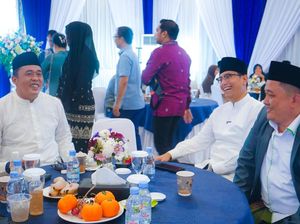 Eks Wawalkot Aulia Datang Halalbihalal di Rumdis Walkot Medan Rico Waas Eks Wawalkot Aulia Datang Halalbihalal di Rumdis Walkot Medan Rico Waas